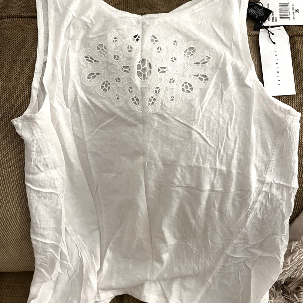 Sanctuary White Breezy Blouse Top Embroidered XS NWT